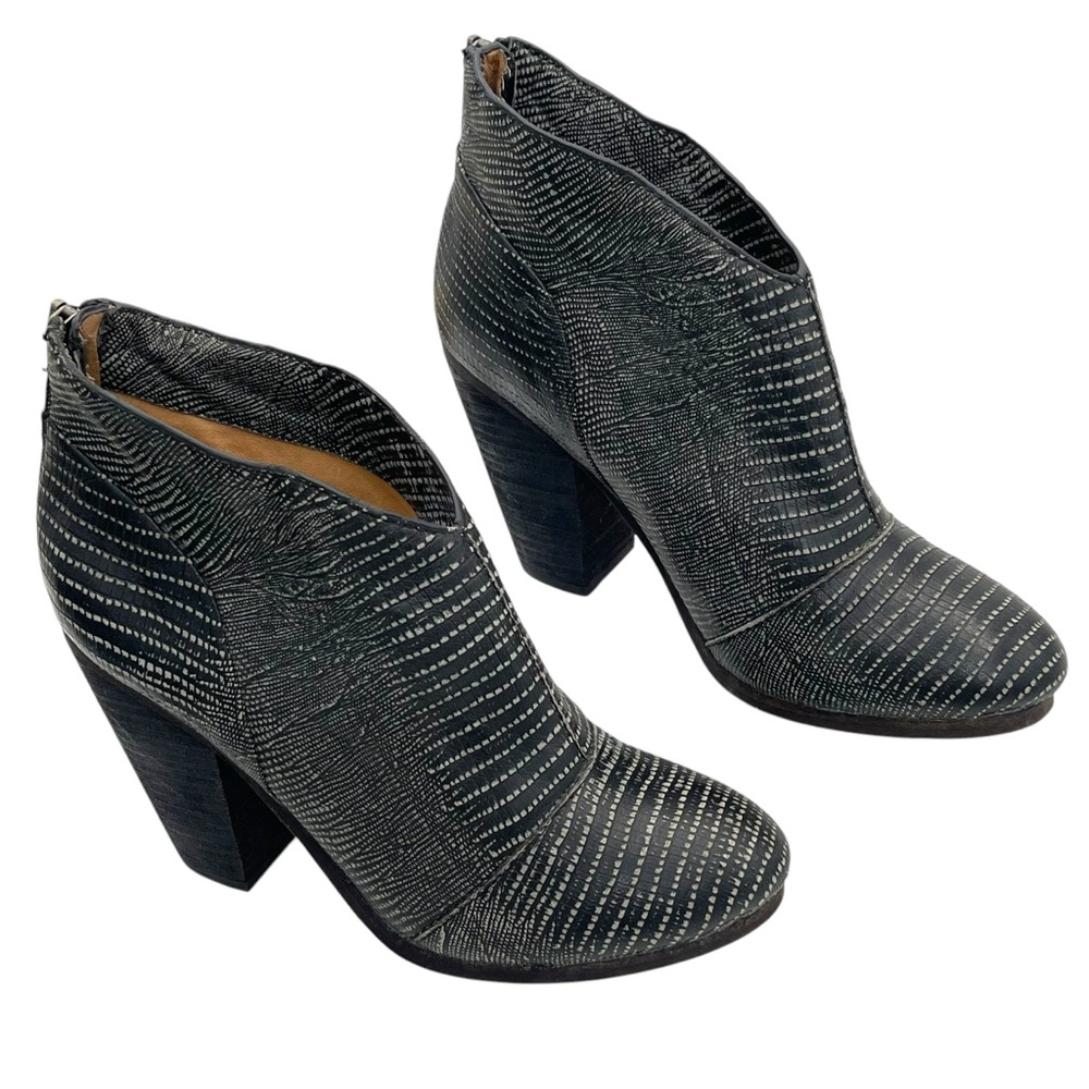 Modern Vintage Black Taylor Lizard Print Leather Ankle Booties - Size 39 (US 9)